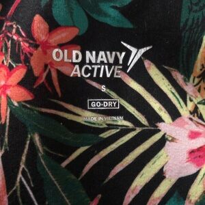 Old Navy Active Go-Dry Sports Bra and Leggings Set
